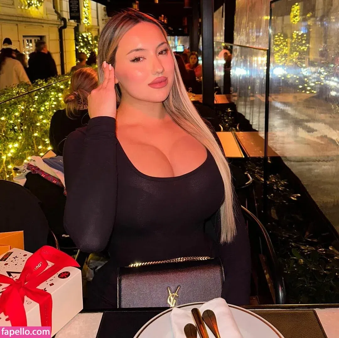 Isabel Ribeiro Onlyfans Photo Gallery 