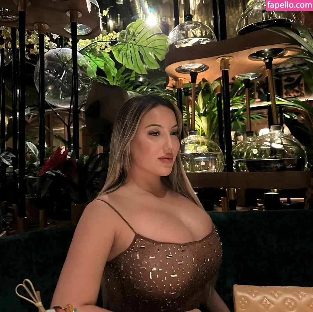 Isabel Ribeiro Onlyfans Photo Gallery 