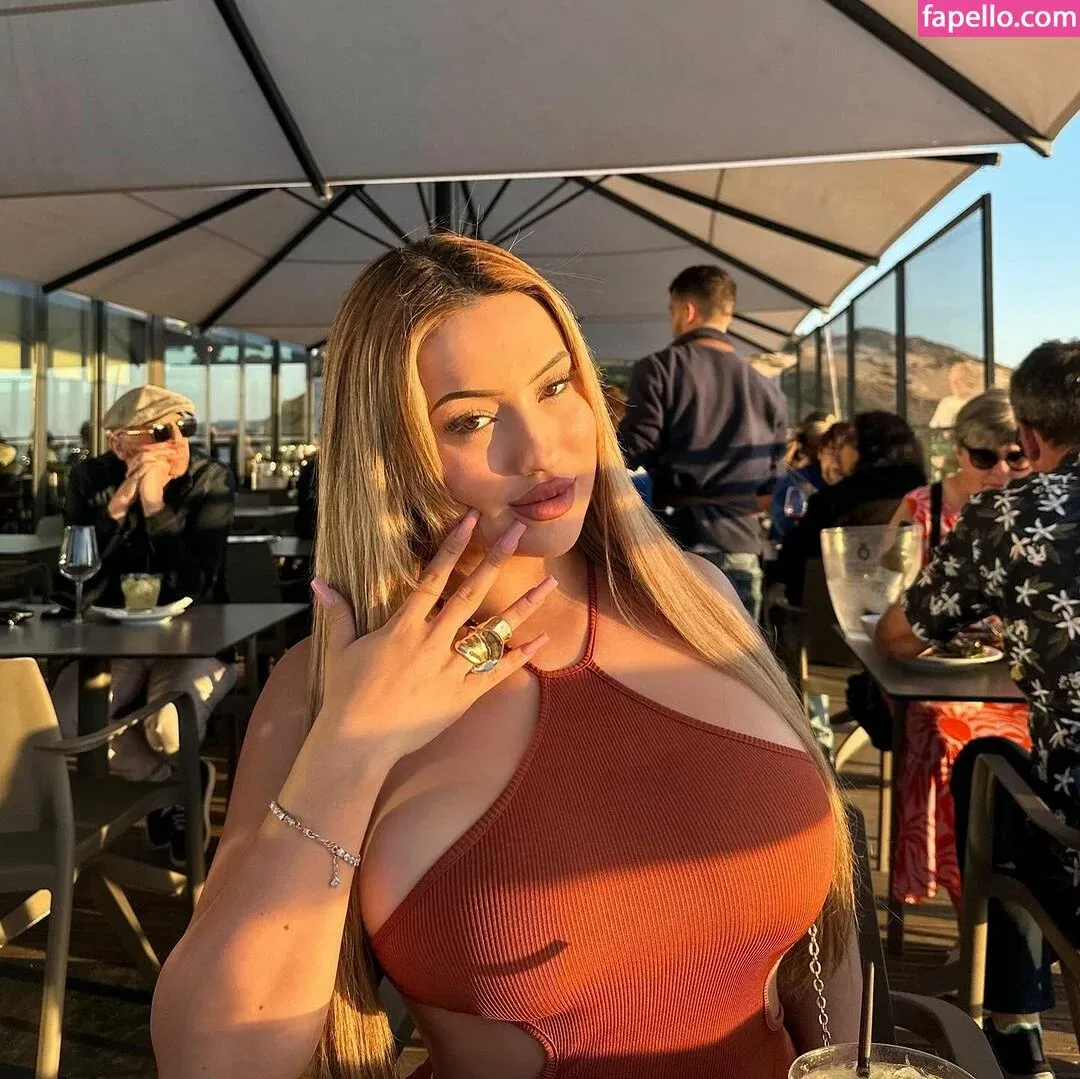 Isabel Ribeiro Onlyfans Photo Gallery 