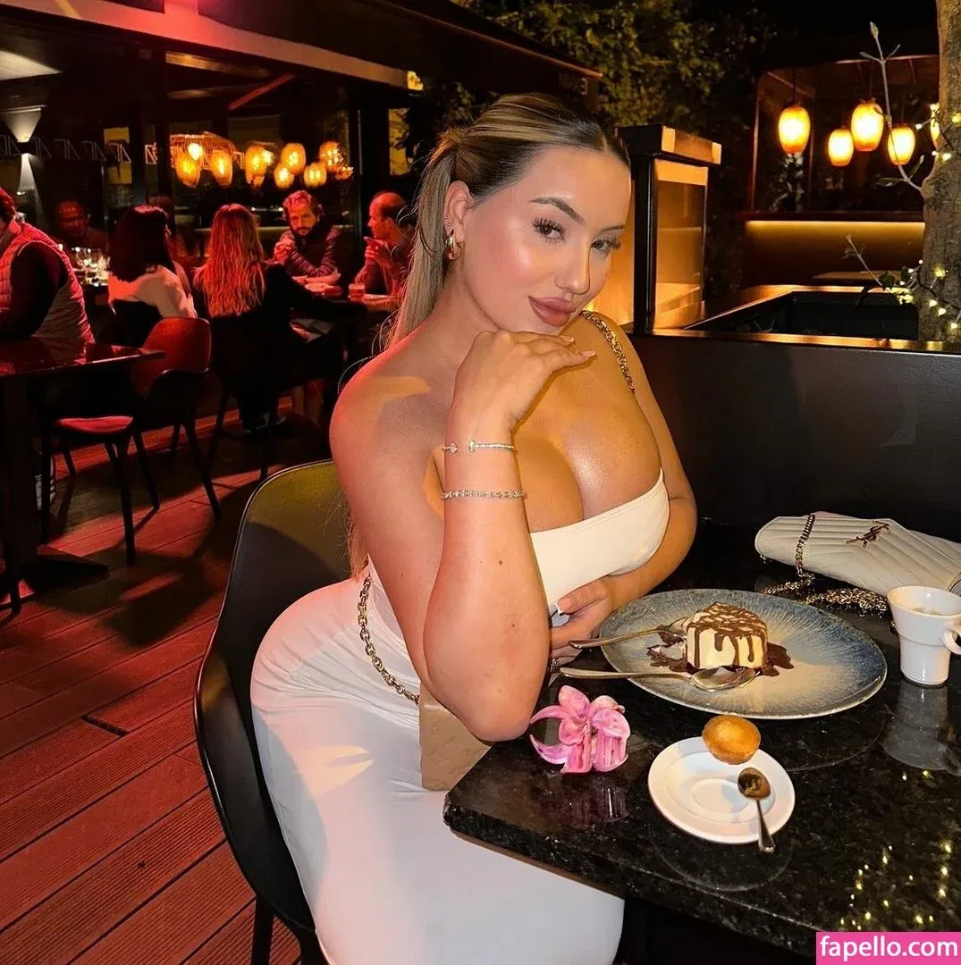 Isabel Ribeiro Onlyfans Photo Gallery 