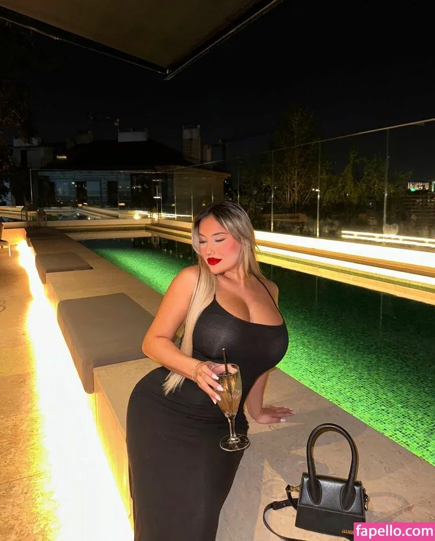 Isabel Ribeiro Onlyfans Photo Gallery 