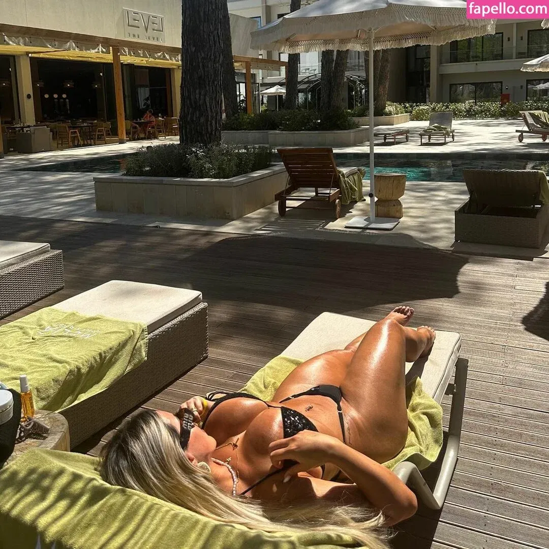 Isabel Ribeiro Onlyfans Photo Gallery 