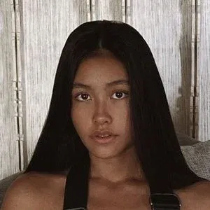 Elainethi Onlyfans Photo Gallery 