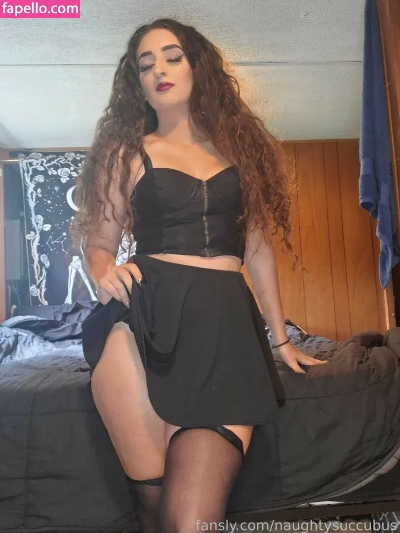 naughty.succubus Onlyfans Photo Gallery 