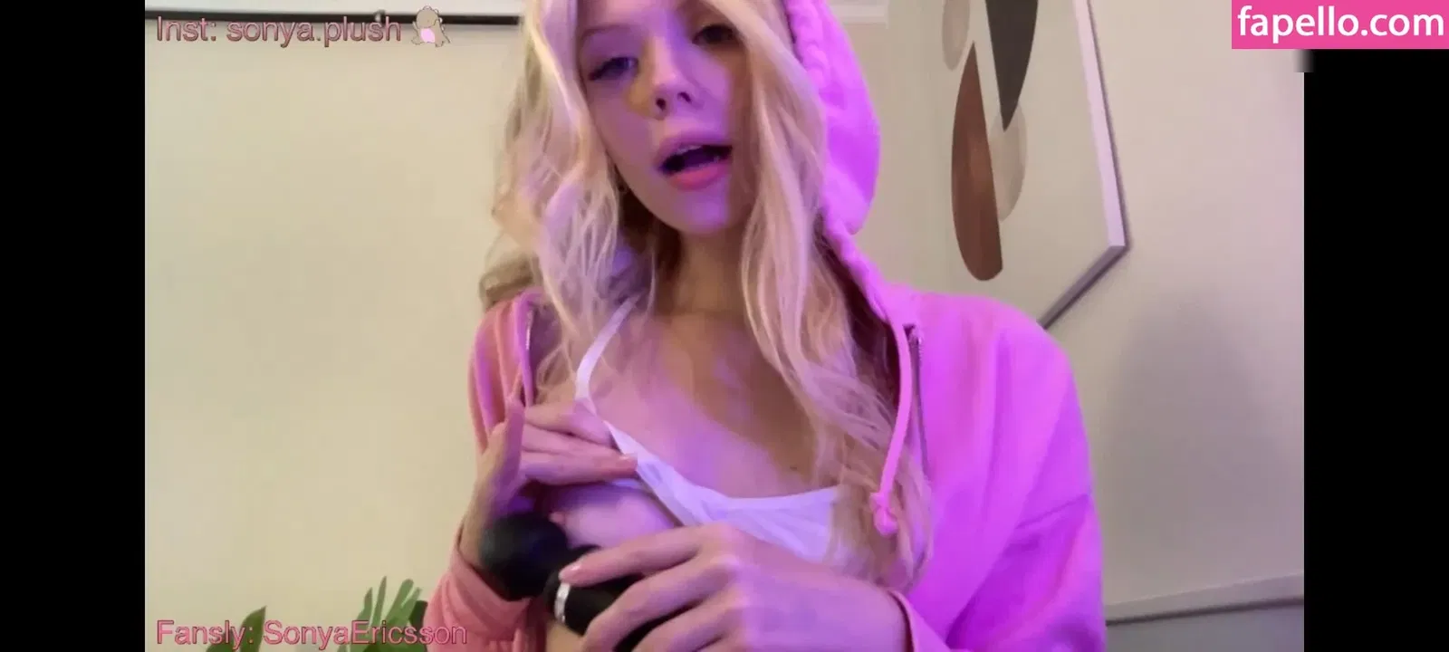 Sonya Plush Onlyfans Photo Gallery 