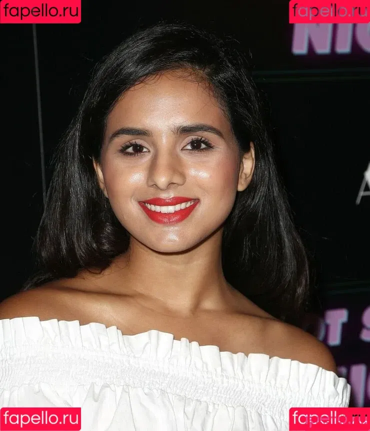 Aparna Brielle Onlyfans Photo Gallery 