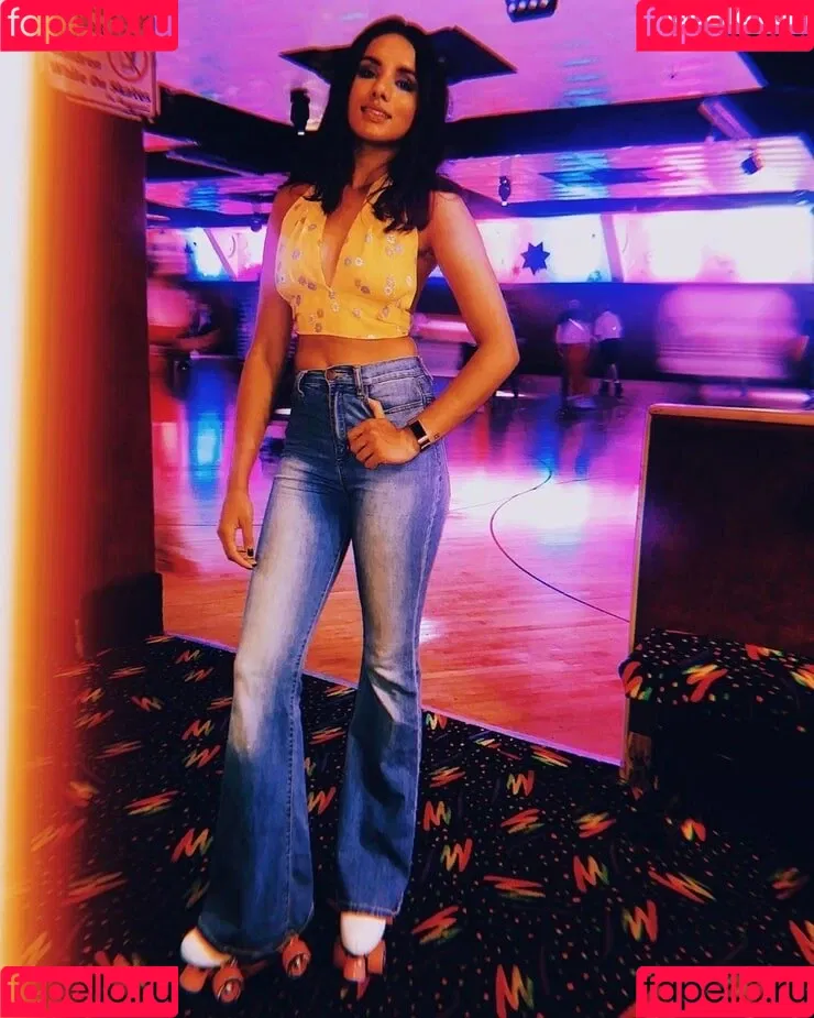 Aparna Brielle Onlyfans Photo Gallery 
