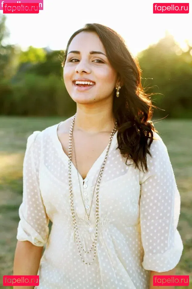 Aparna Brielle Onlyfans Photo Gallery 