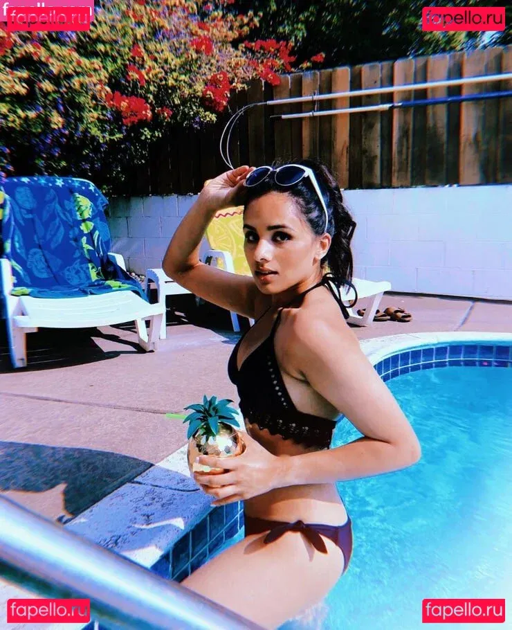 Aparna Brielle Onlyfans Photo Gallery 