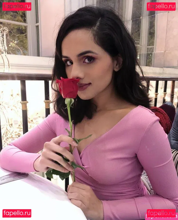 Aparna Brielle Onlyfans Photo Gallery 