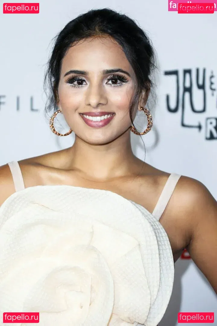 Aparna Brielle Onlyfans Photo Gallery 