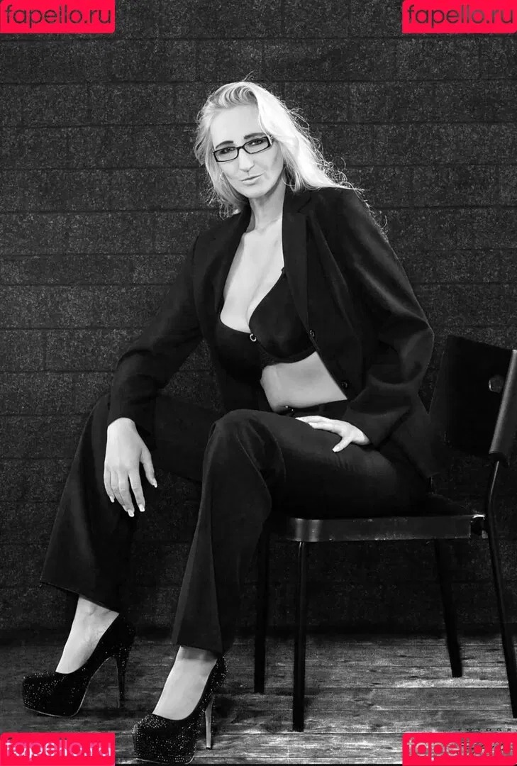 Kathleen White Onlyfans Photo Gallery 