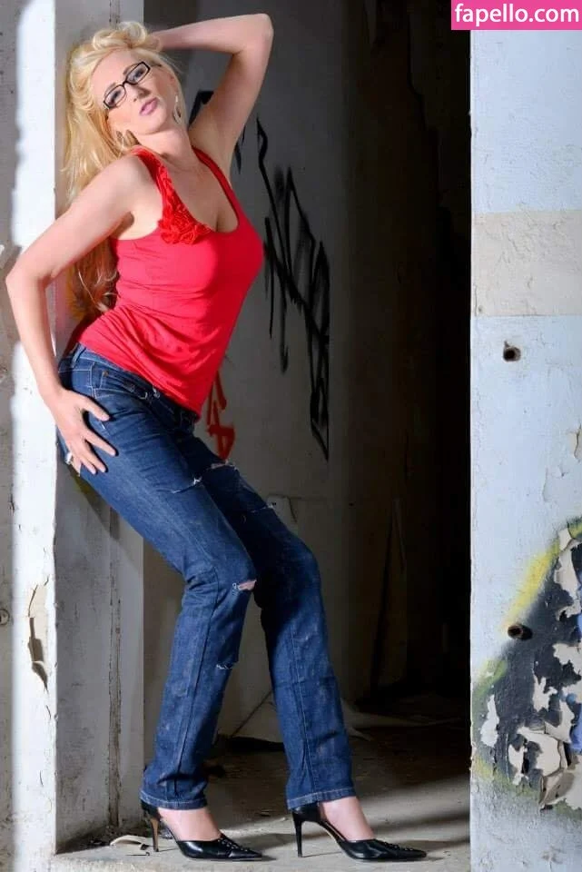 Kathleen White Onlyfans Photo Gallery 