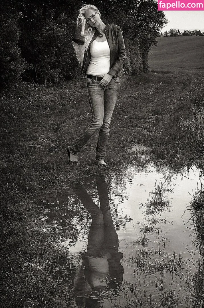 Kathleen White Onlyfans Photo Gallery 