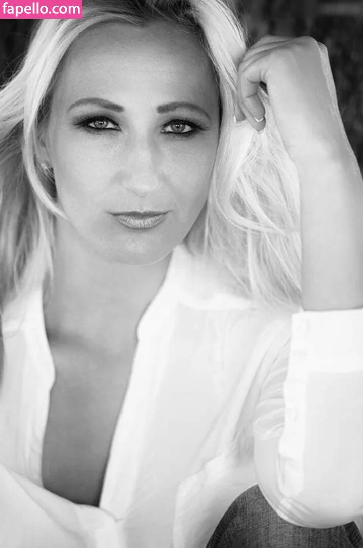 Kathleen White Onlyfans Photo Gallery 