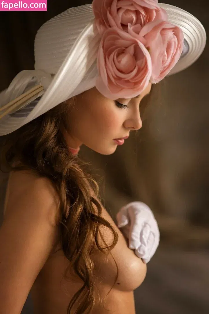 Kate Halpert Onlyfans Photo Gallery 