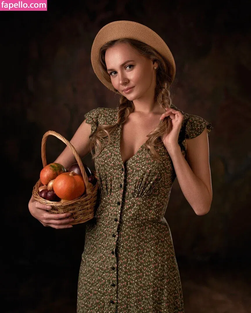 Kate Halpert Onlyfans Photo Gallery 