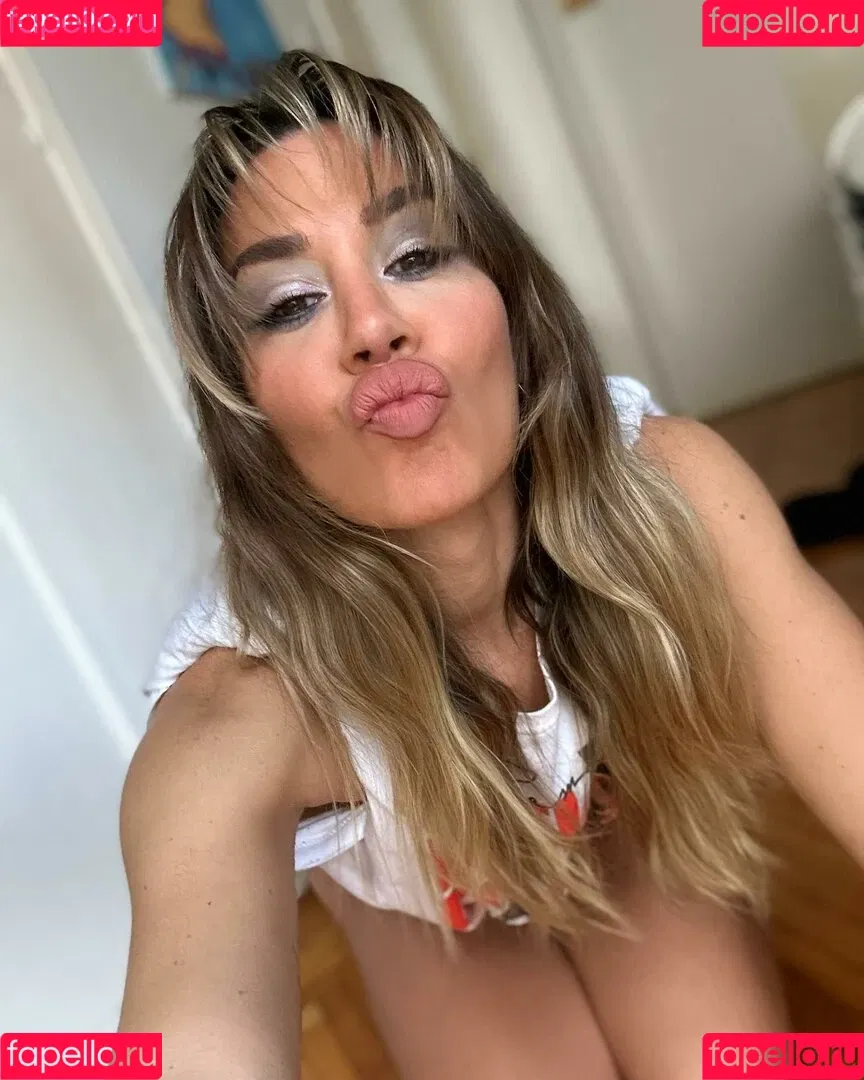 Jimena Baron Onlyfans Photo Gallery 