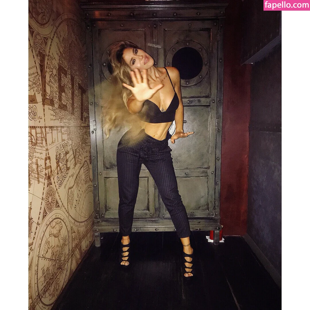 Jimena Baron Onlyfans Photo Gallery 