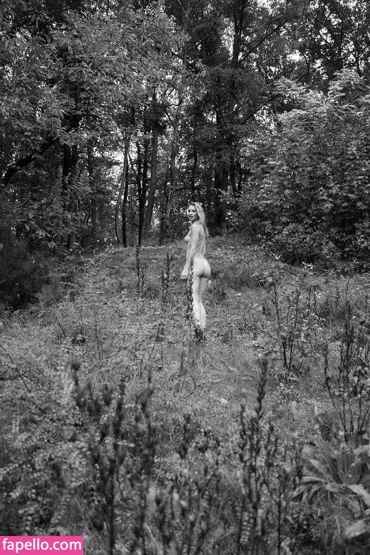 Merel Van Der Wouden Nude Onlyfans Photo 8