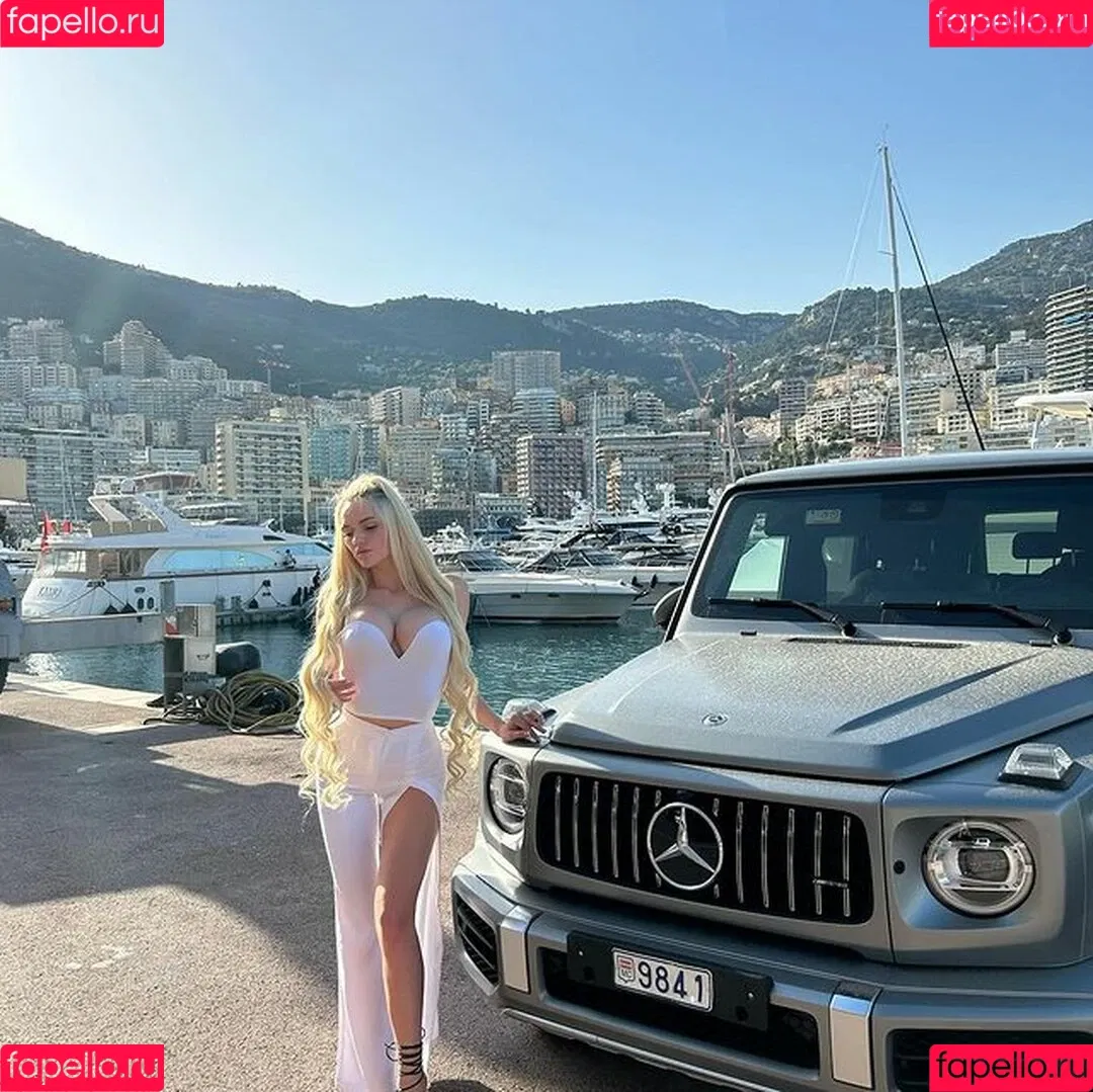 Era Queen Onlyfans Photo Gallery 