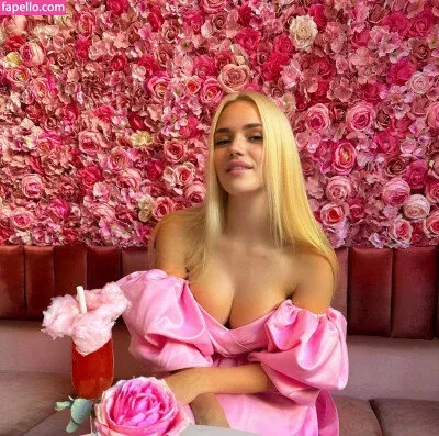 Era Queen Onlyfans Photo Gallery 