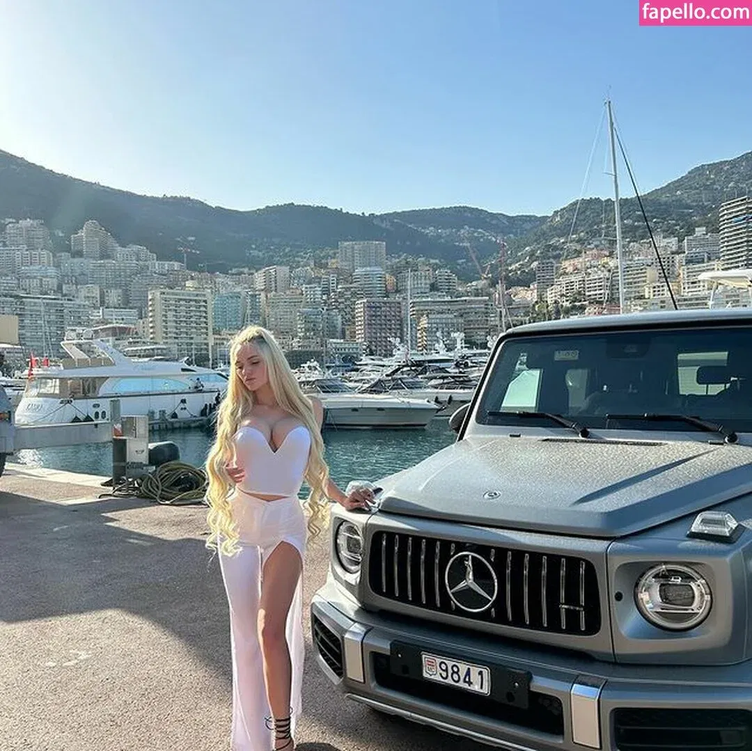 Era Queen Onlyfans Photo Gallery 