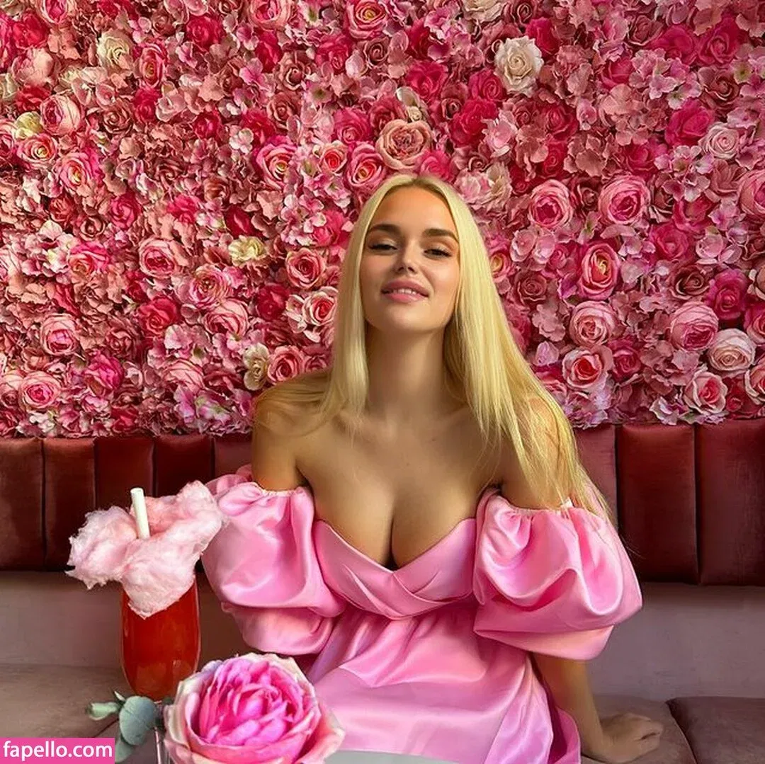 Era Queen Onlyfans Photo Gallery 