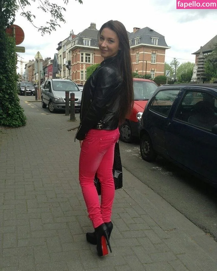 Julie Skyhigh Onlyfans Photo Gallery 