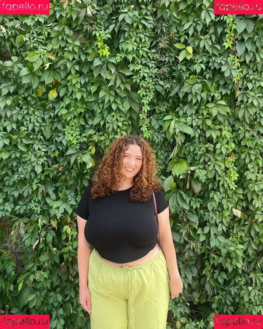 Stephanie Sangster Onlyfans Photo Gallery 
