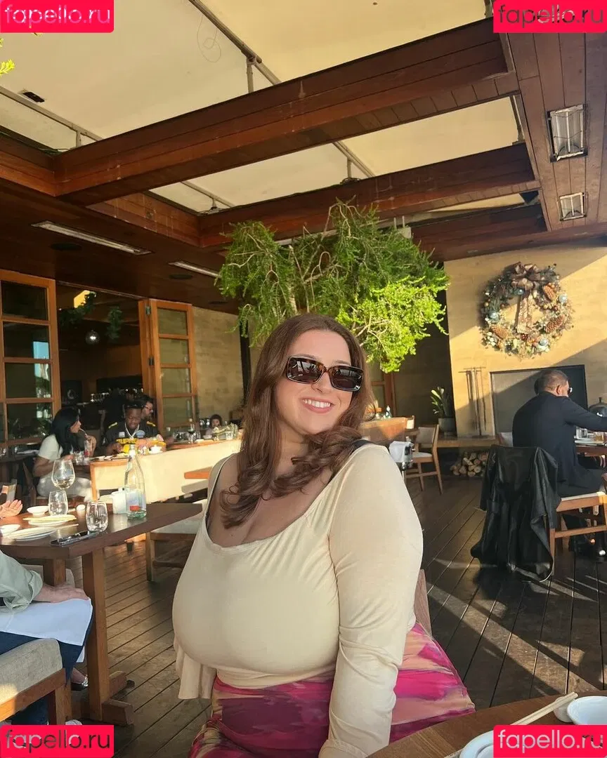 Stephanie Sangster Onlyfans Photo Gallery 