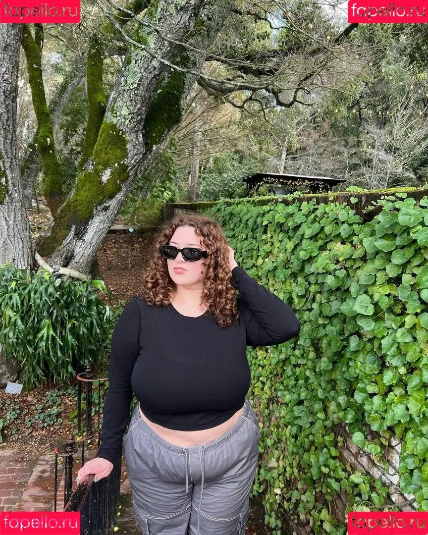 Stephanie Sangster Onlyfans Photo Gallery 