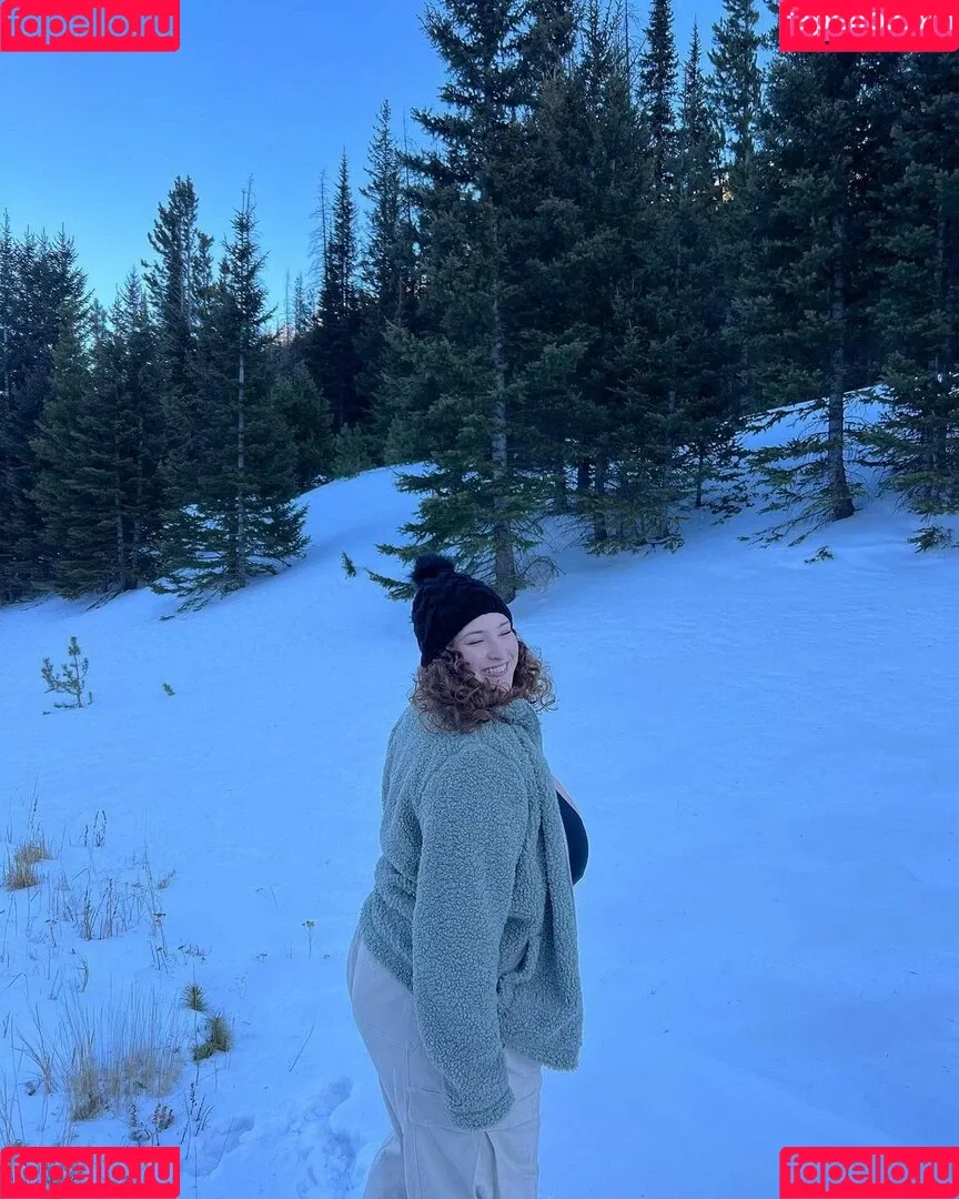 Stephanie Sangster Onlyfans Photo Gallery 