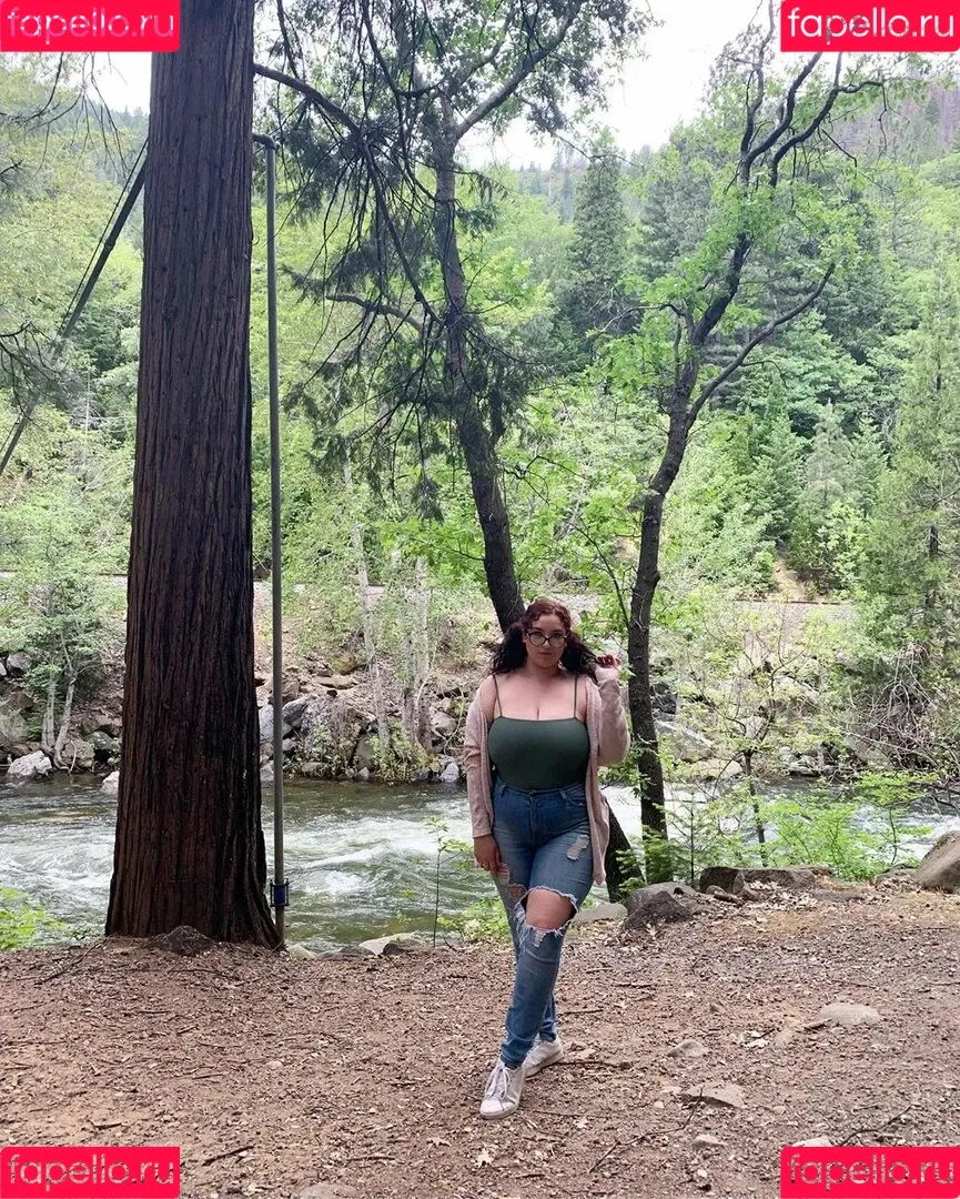 Stephanie Sangster Onlyfans Photo Gallery 