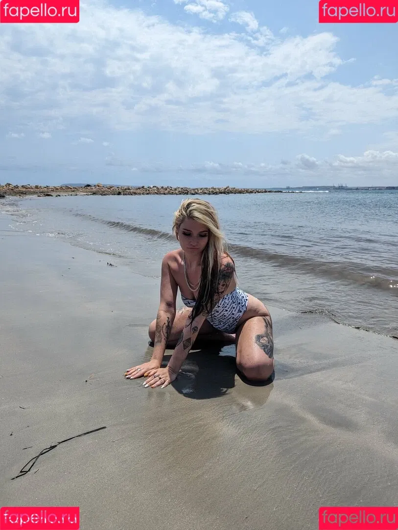 Louise London Onlyfans Photo Gallery 