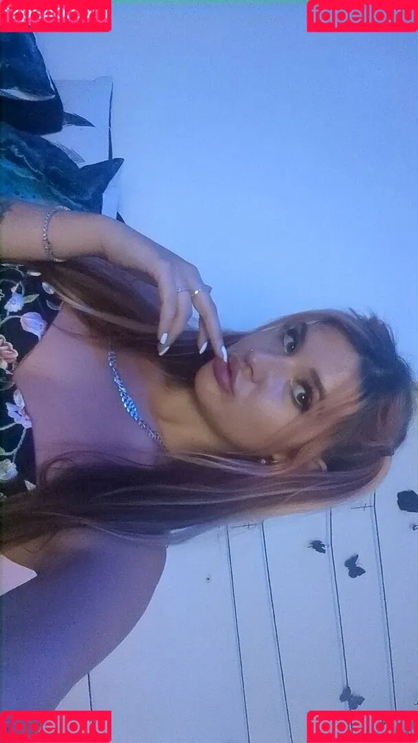 Louise London Onlyfans Photo Gallery 