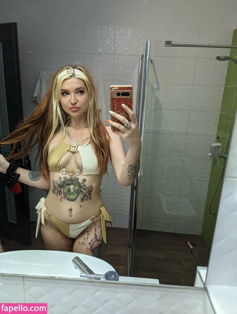 Louise London Onlyfans Photo Gallery 