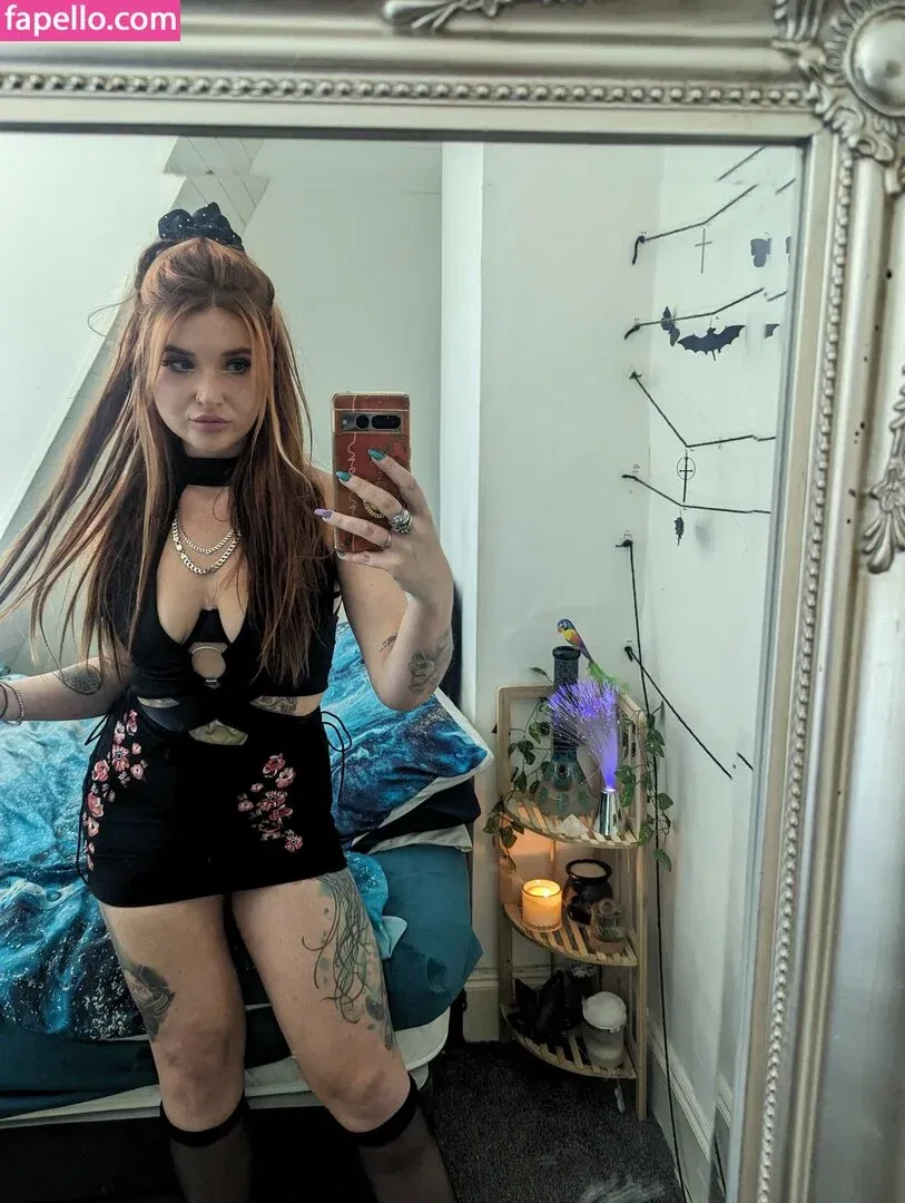 Louise London Onlyfans Photo Gallery 