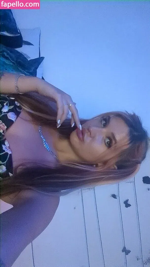 Louise London Onlyfans Photo Gallery 