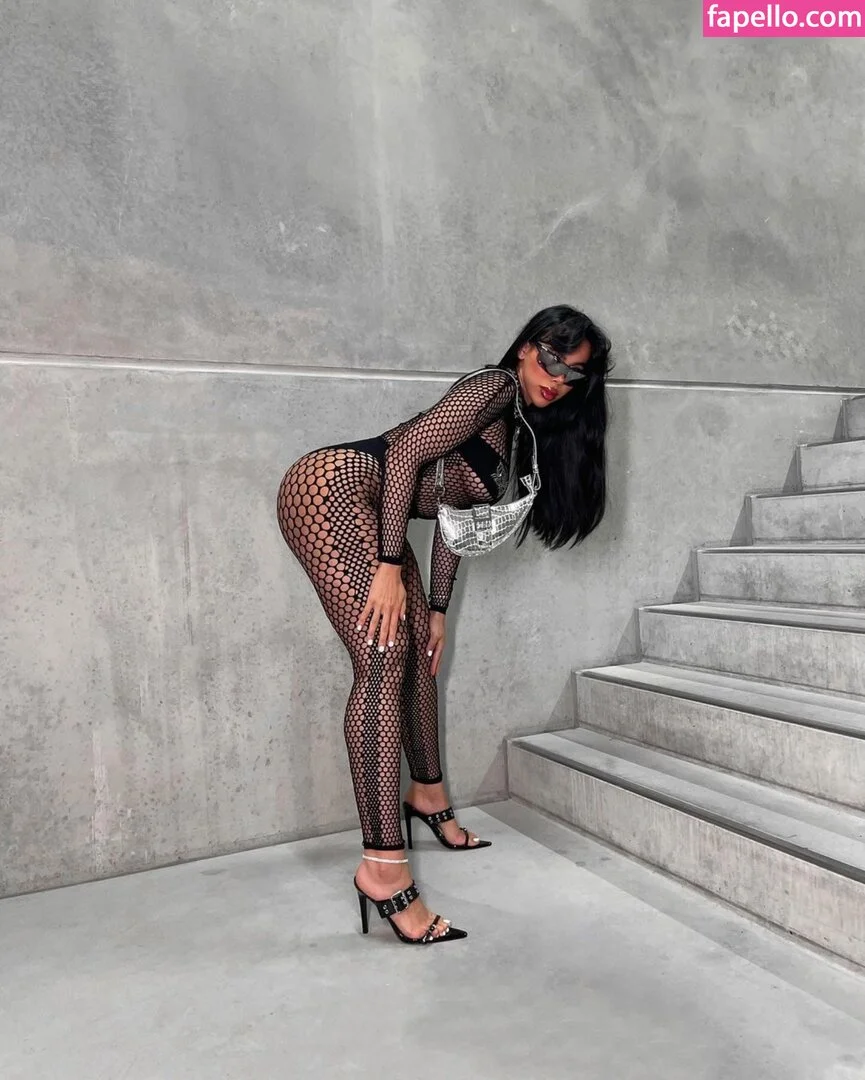 Selin Onlyfans Photo Gallery 