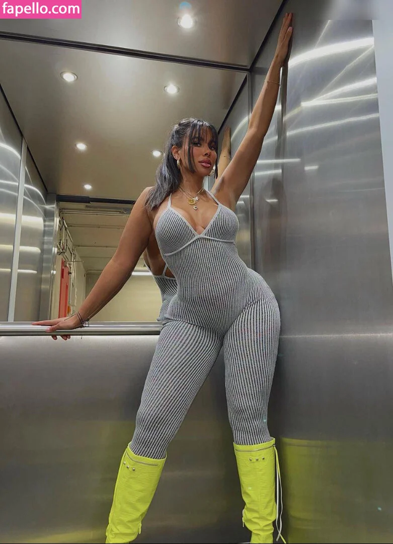 Selin Onlyfans Photo Gallery 