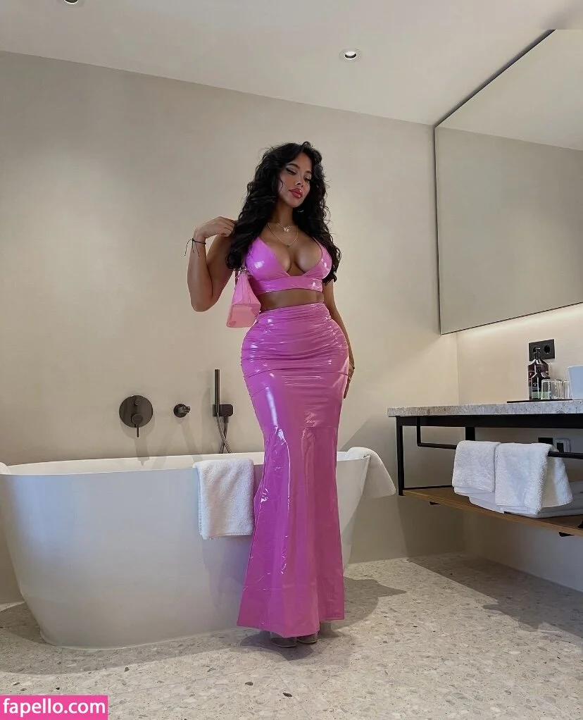 Selin Onlyfans Photo Gallery 