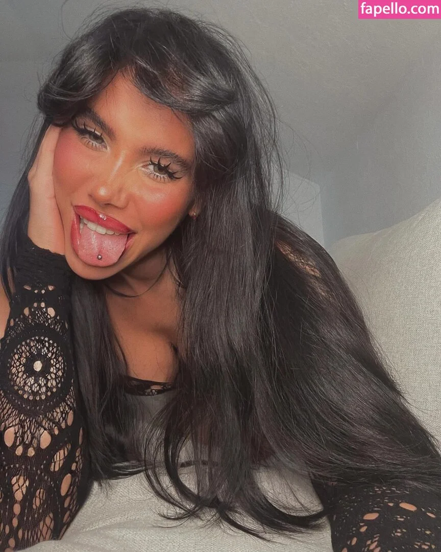 Selin Onlyfans Photo Gallery 