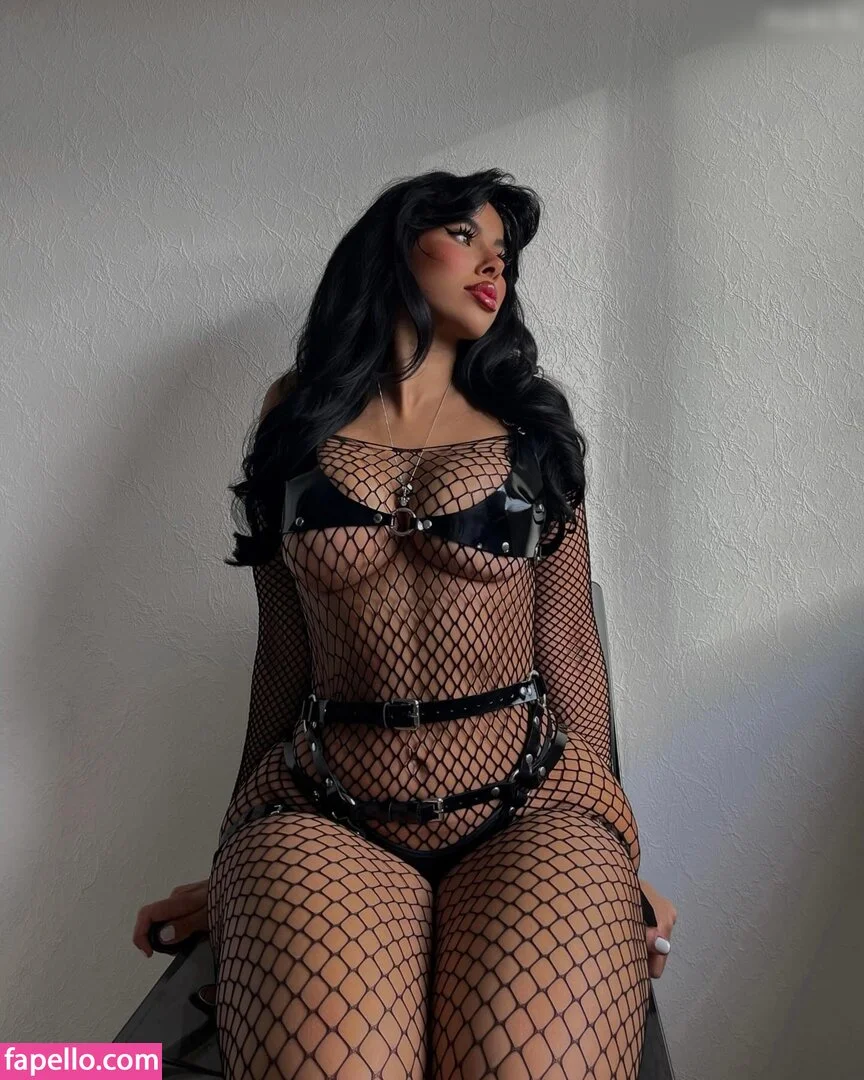 Selin Onlyfans Photo Gallery 