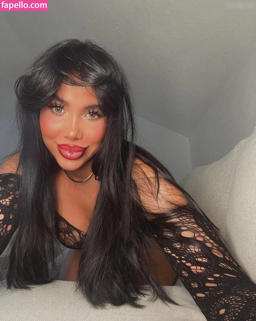 Selin Onlyfans Photo Gallery 