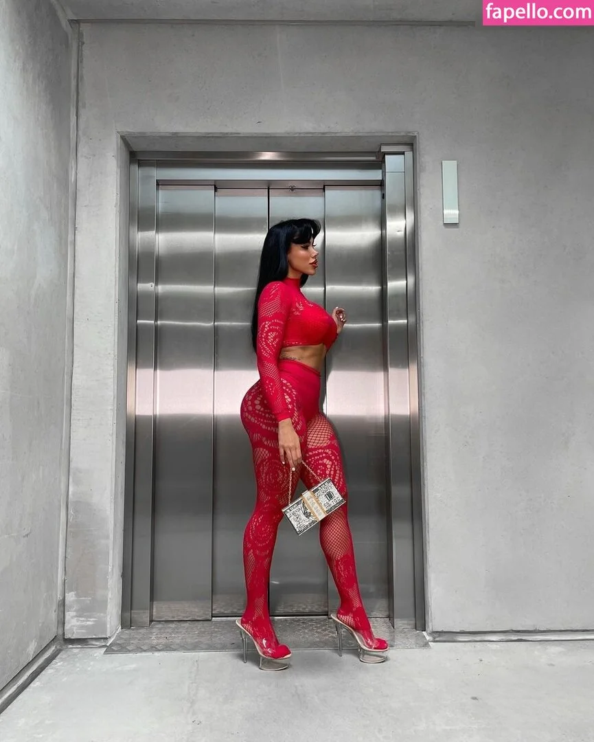 Selin Onlyfans Photo Gallery 