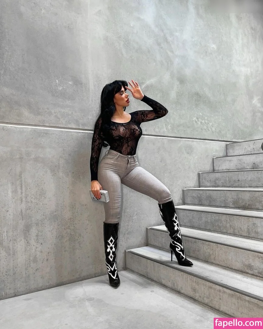 Selin Onlyfans Photo Gallery 