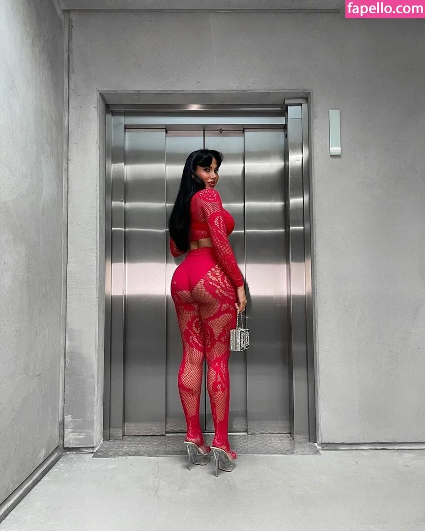 Selin Onlyfans Photo Gallery 