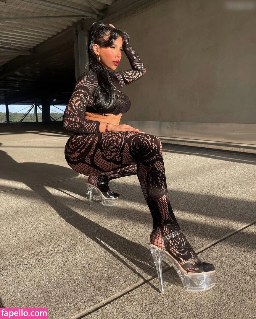 Selin Onlyfans Photo Gallery 