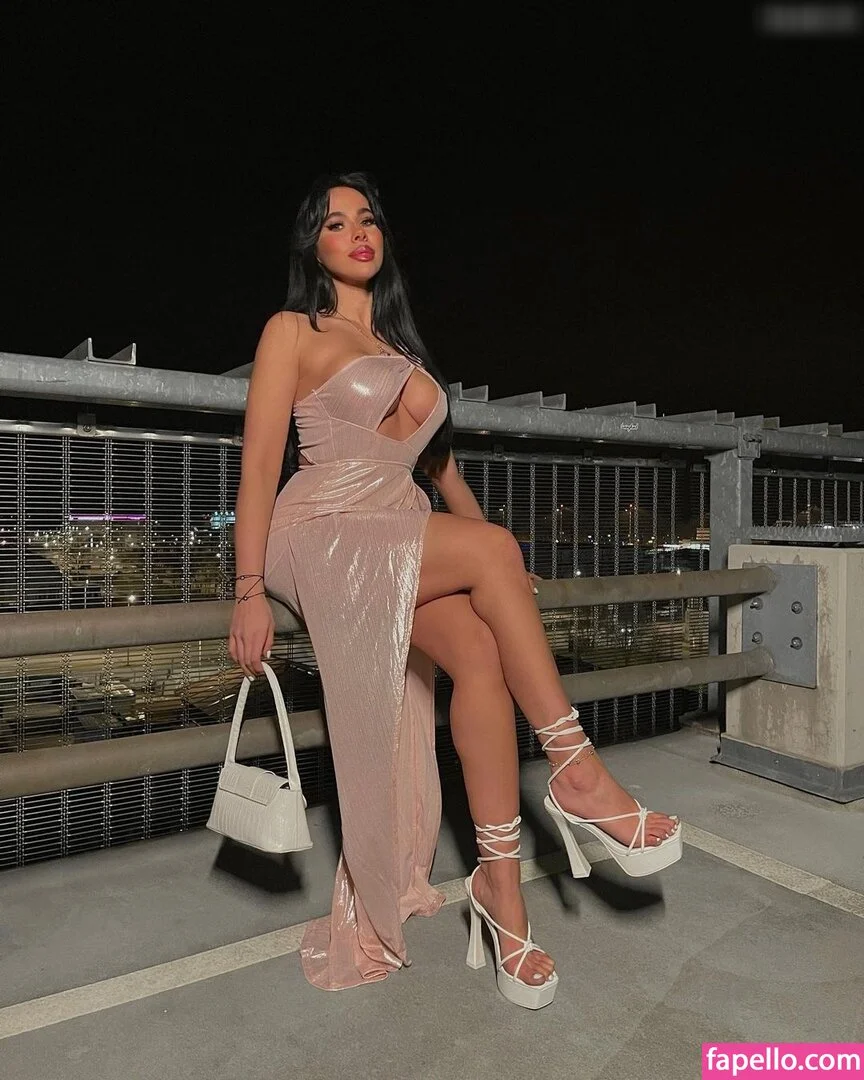 Selin Onlyfans Photo Gallery 